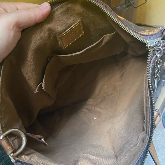 Louis Vuitton Turenne Bag - Picture 10 of 16